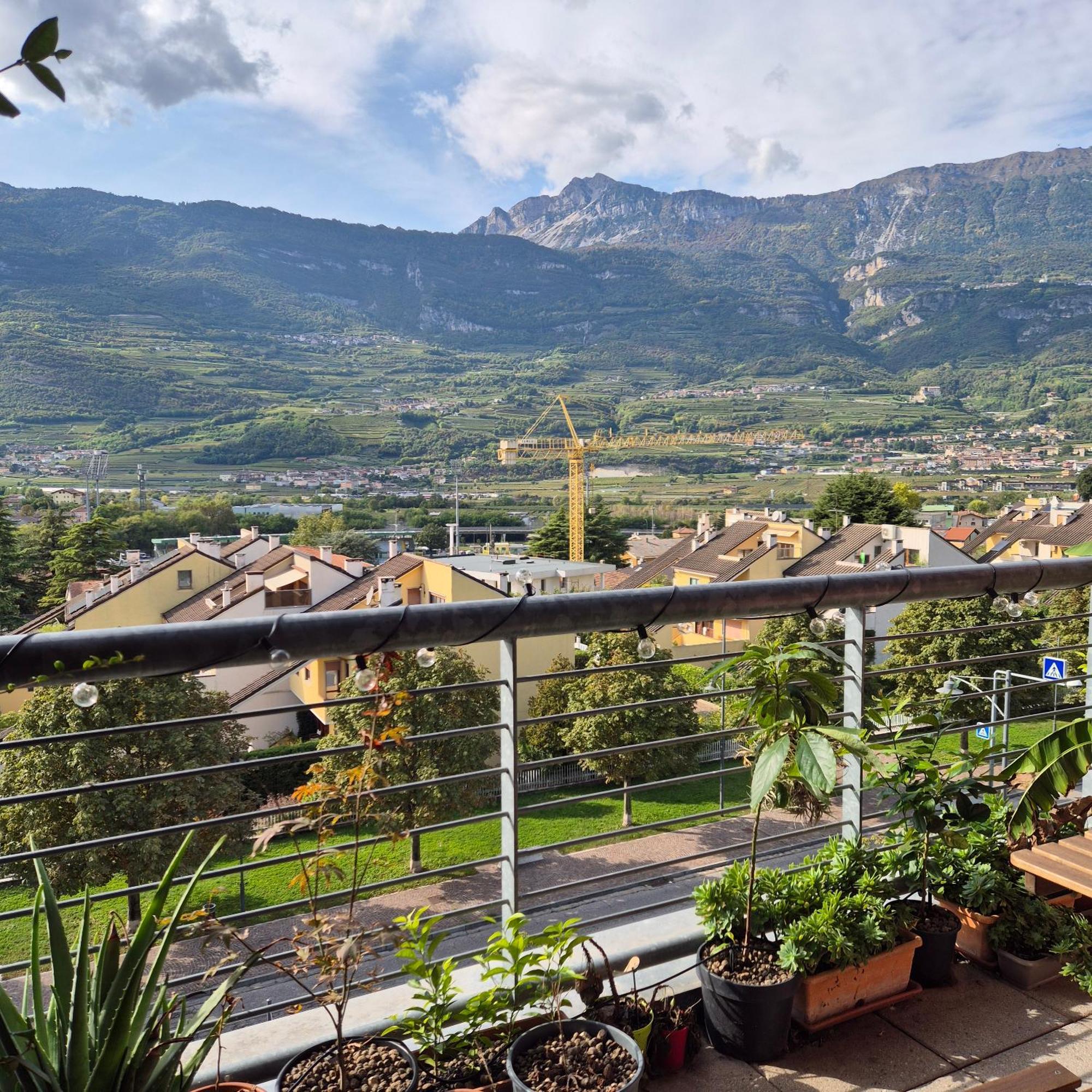 Vista Mozzafiato Sulle Alpi Apartment Rovereto  Exterior foto